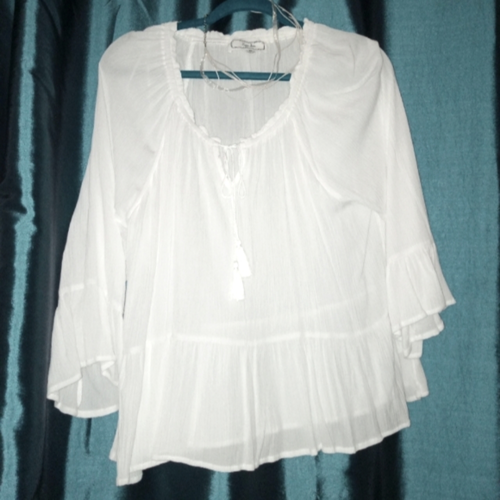 White Hippie Rose Women’s Boho Style White Top. XL